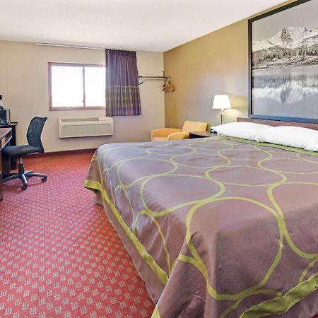 Super 8 By Wyndham Longmont/Del Camino Hotel Екстериор снимка