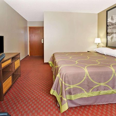 Super 8 By Wyndham Longmont/Del Camino Hotel Екстериор снимка