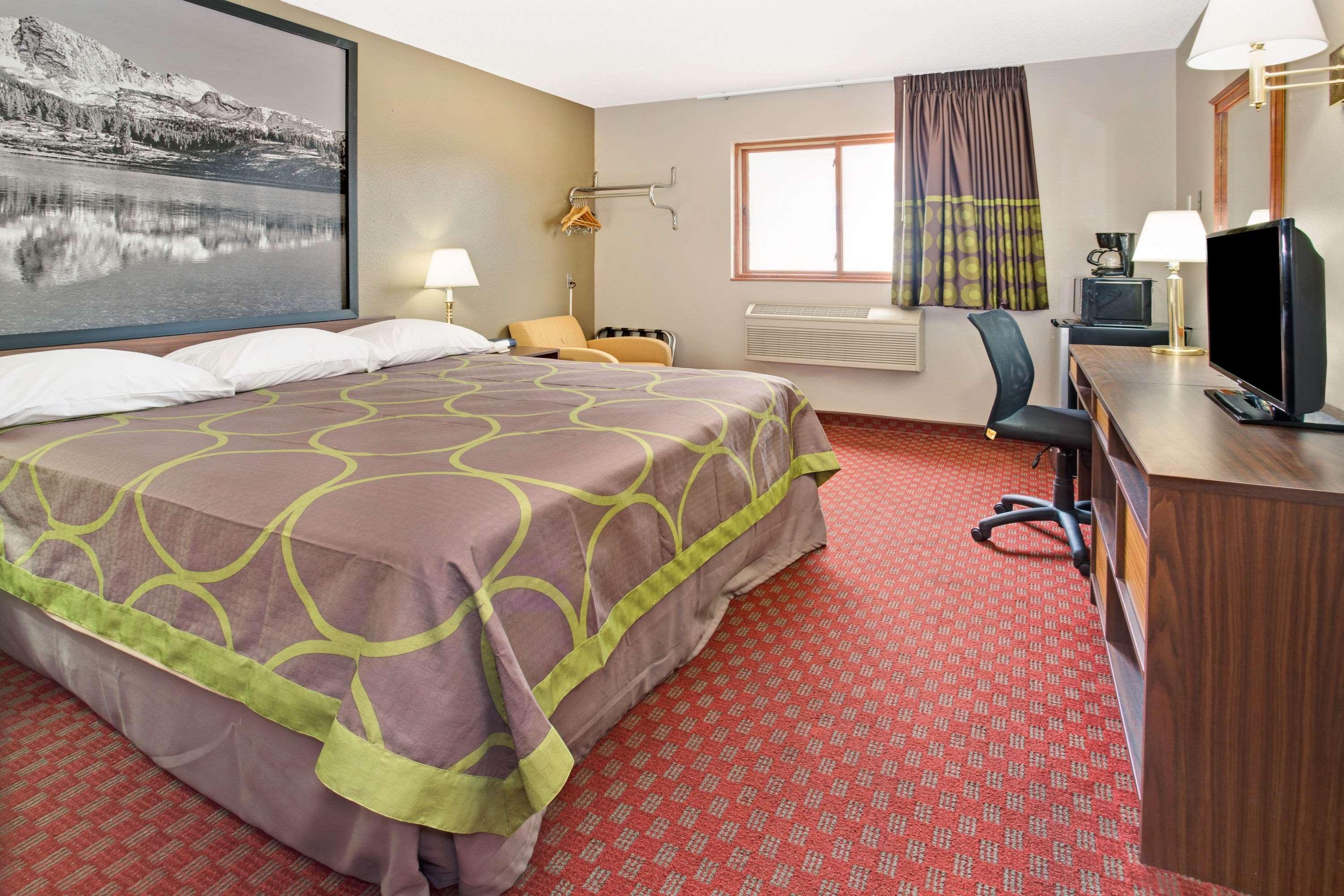 Super 8 By Wyndham Longmont/Del Camino Hotel Екстериор снимка