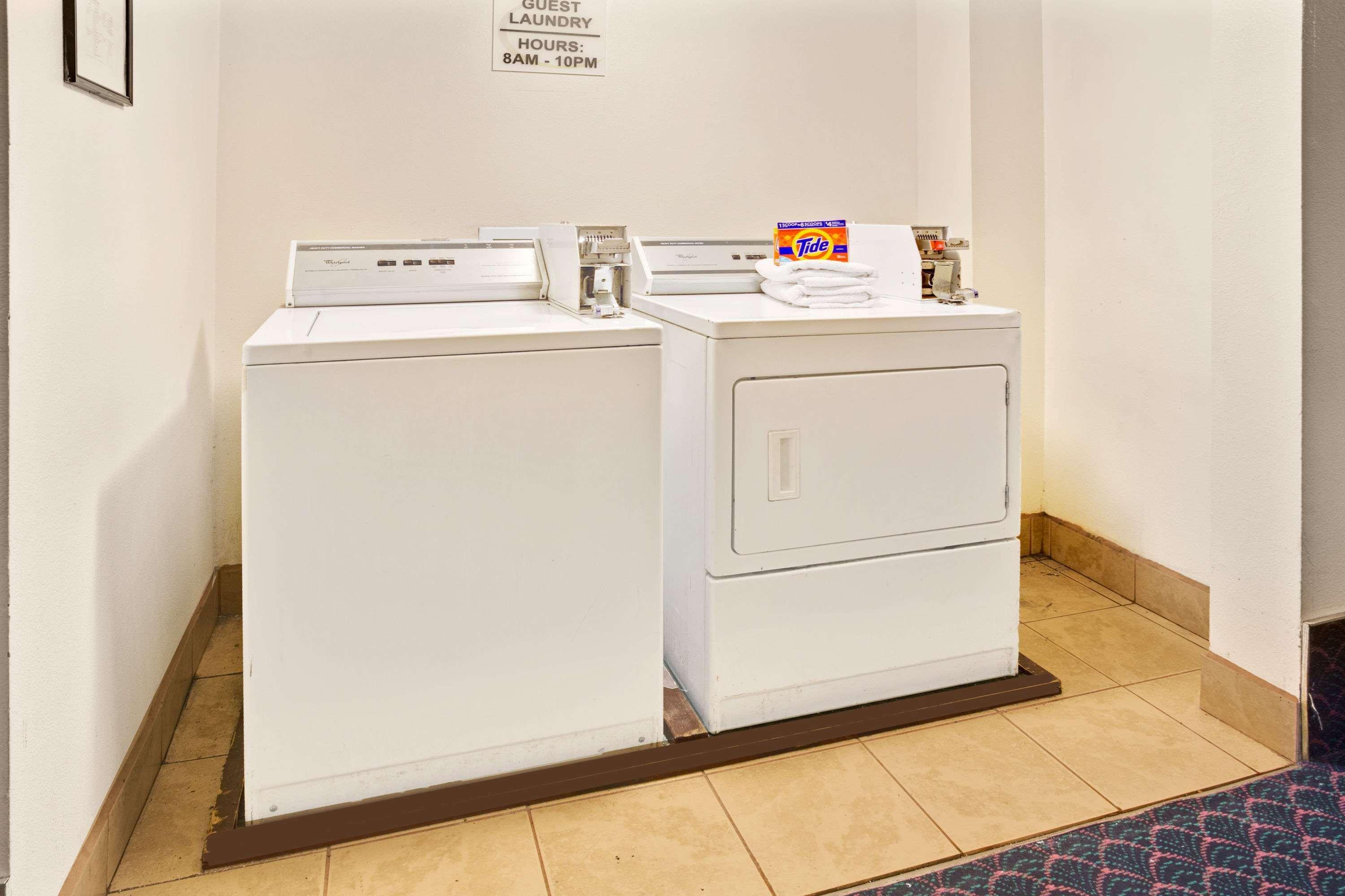 Super 8 By Wyndham Longmont/Del Camino Hotel Екстериор снимка