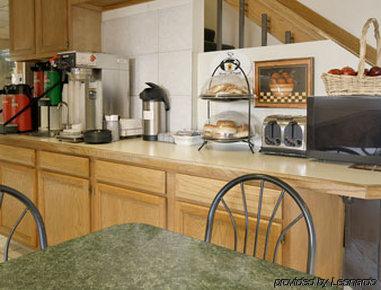 Super 8 By Wyndham Longmont/Del Camino Hotel Ресторант снимка